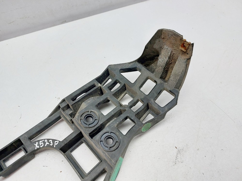 MG HS REAR BUMPER MOUNT BRACKET RIGHT DRIVER SIDE 2020 30136856