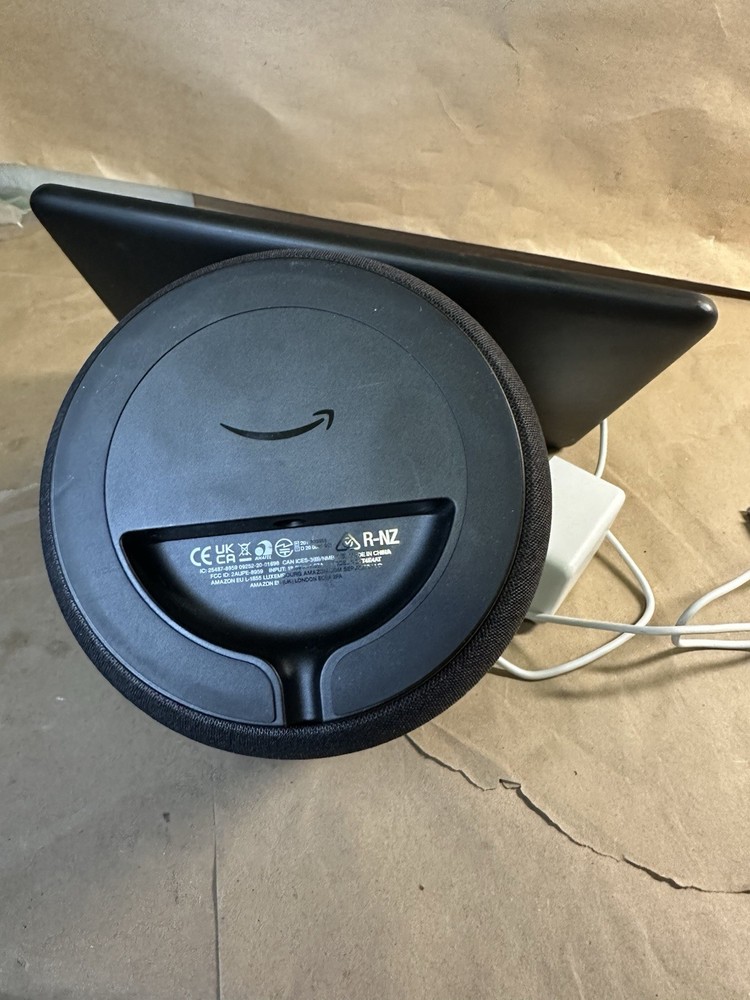 Amazon Echo Show 10 (3rd Gen) Smart Display Black T4E4AT