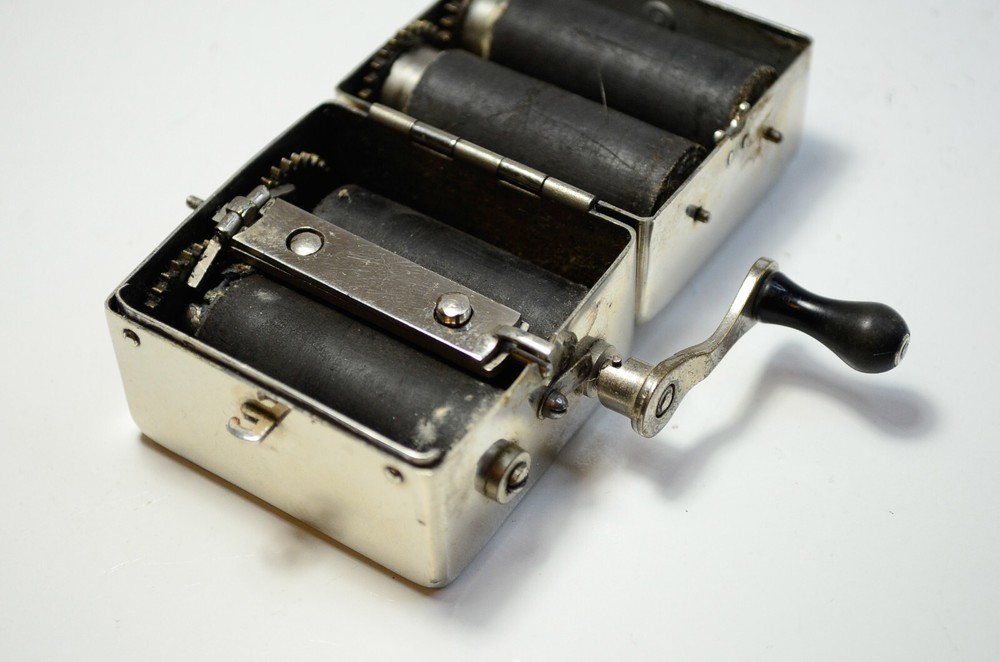 BROKEN Rollfix Mond Extra German Mechanical Razor Blade Sharpener Machine Vtg