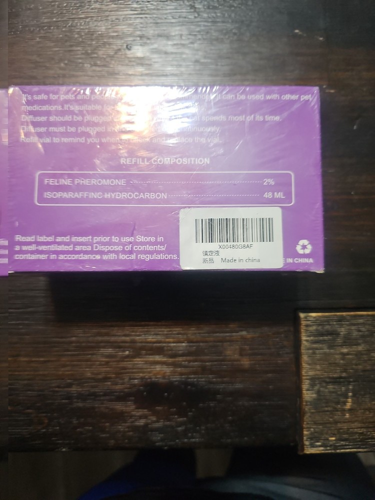 Cat Calming Pheromone Diffuser Kit: 1 Diffuser & 2 Refills