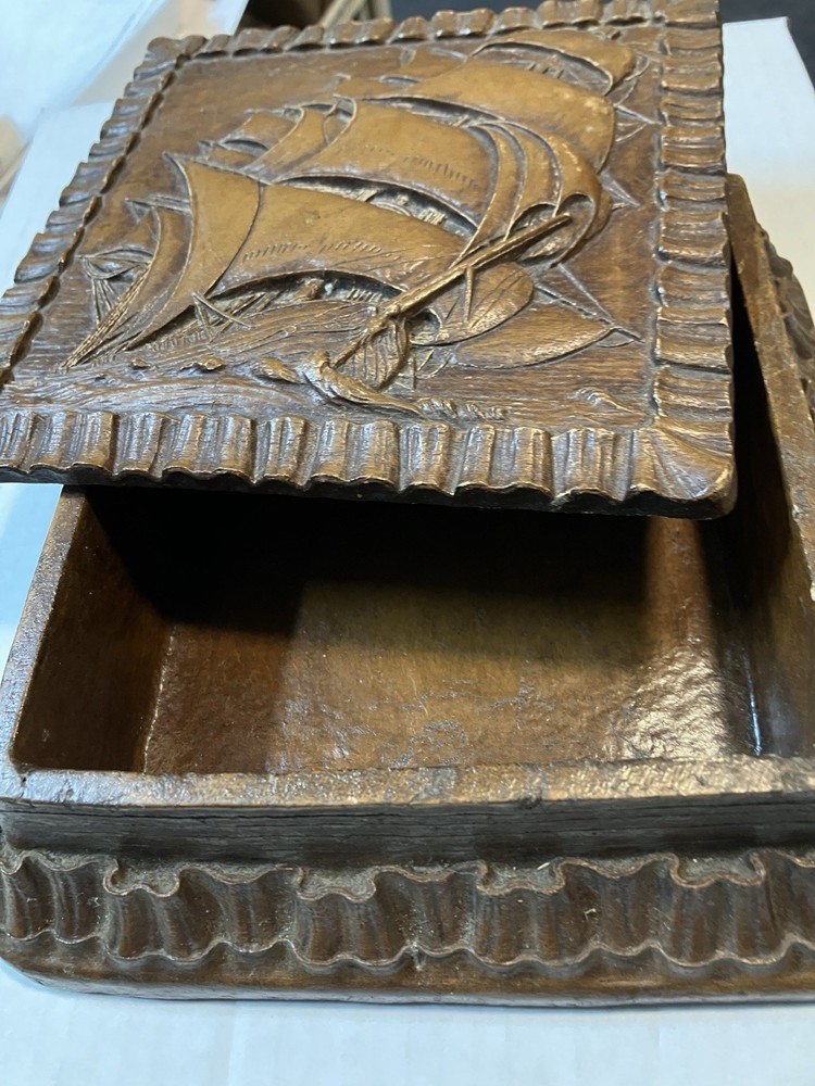 Barricini Candies Syroco Square Box OLD