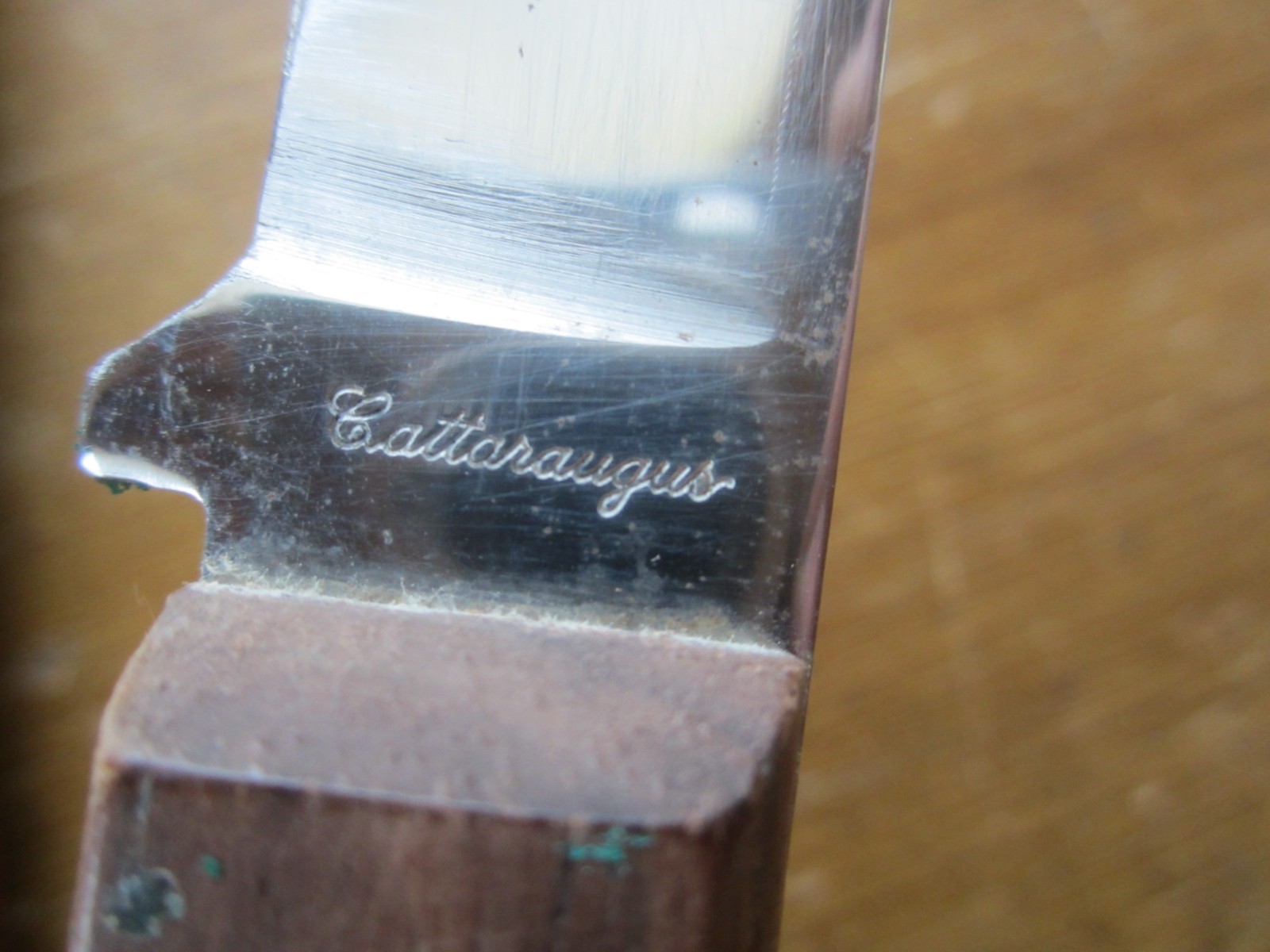 CATTARAUGUS KNIFE - MAHOGANY HANDLE & ORIGINAL LEATHER SHEATH