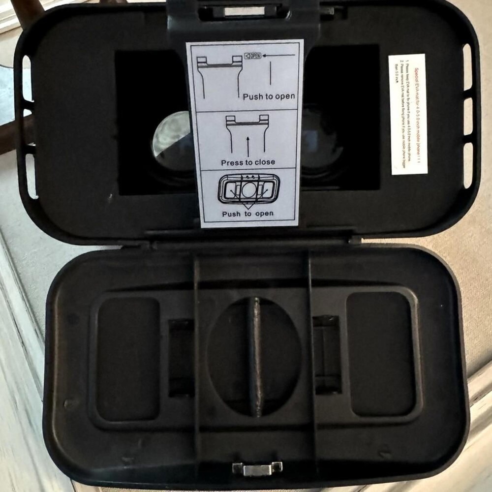 VR Park Headset Compatible with iPhone & Android NWOT