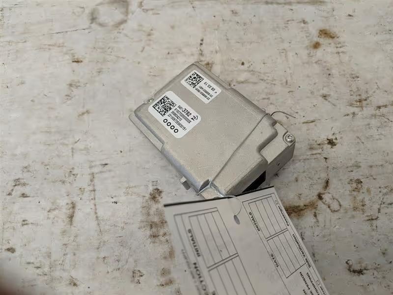 Camera/Projector Camera Front Interior Mirror Mounted Fits 19 EQUINOX 2855186