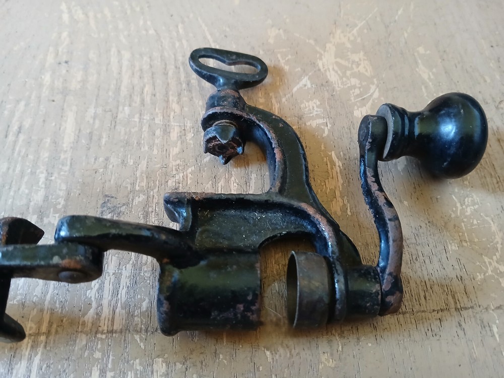Vintage Manual Shell Reloader - Used