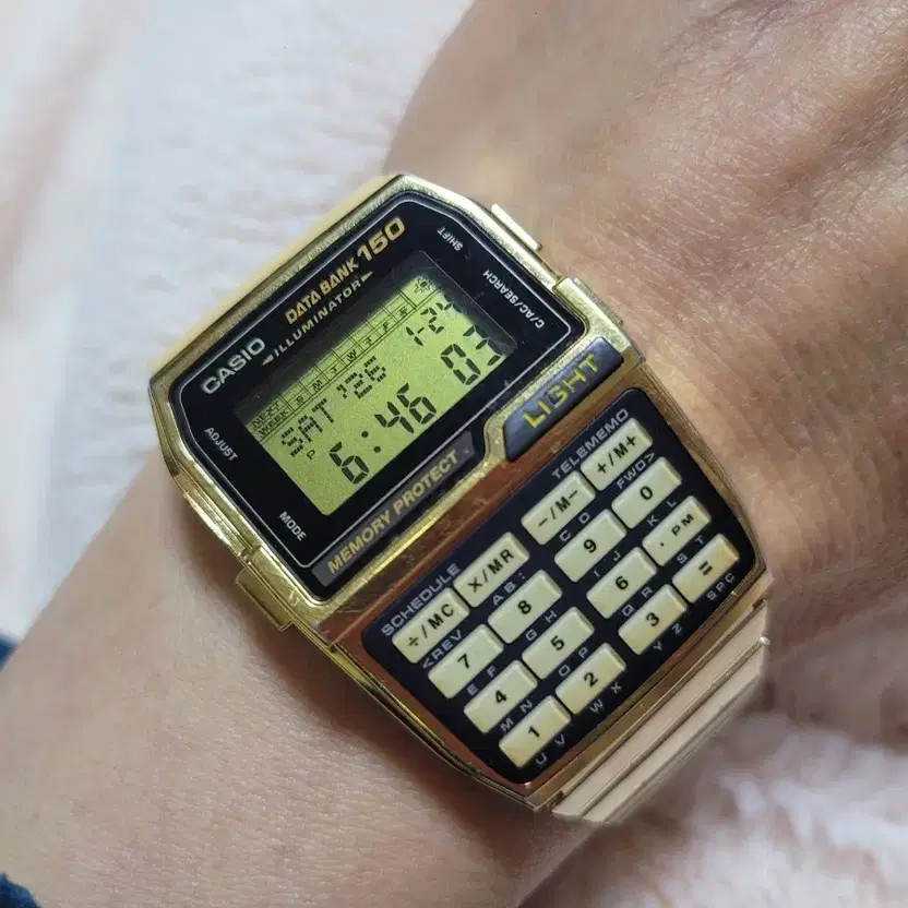 Casio Data Bank 150 Gold Edition Calculator Watch