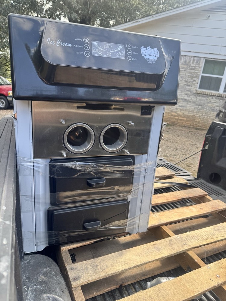 Ice Cream Machine