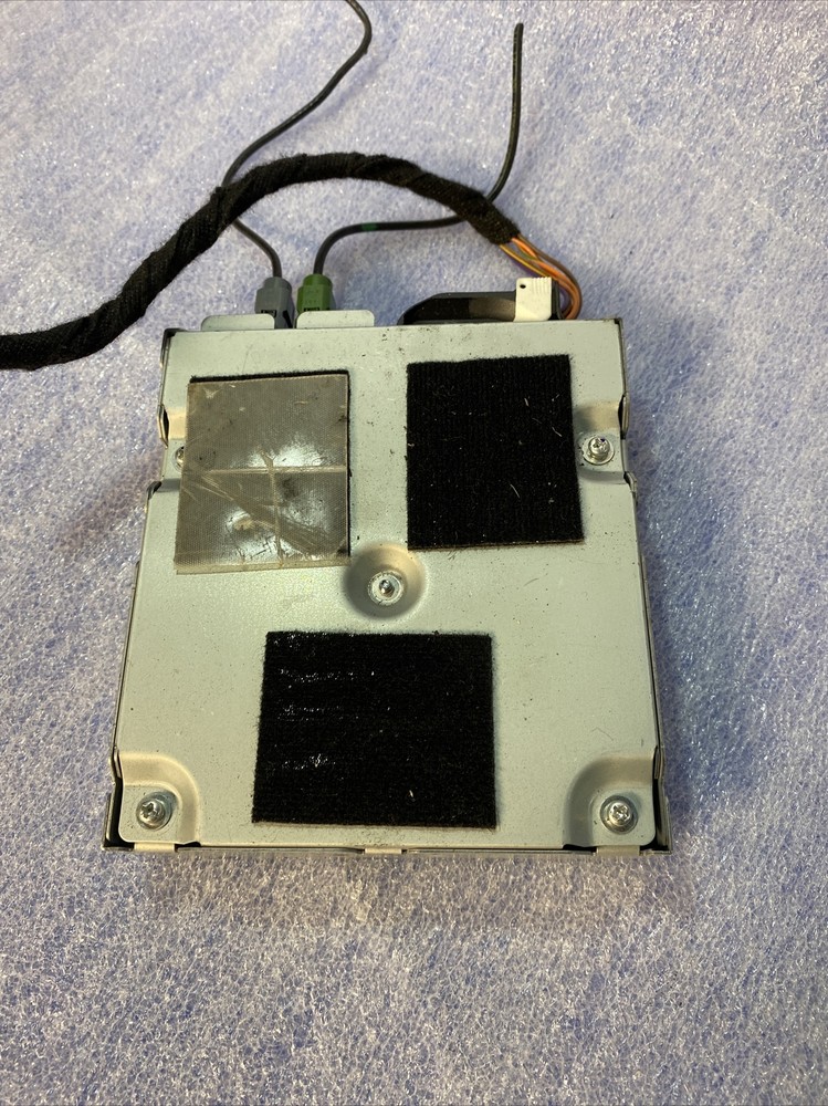 2011-2016 VW TOUAREG - REAR VIEW / Reverse Camera Control Module 7P6907441A