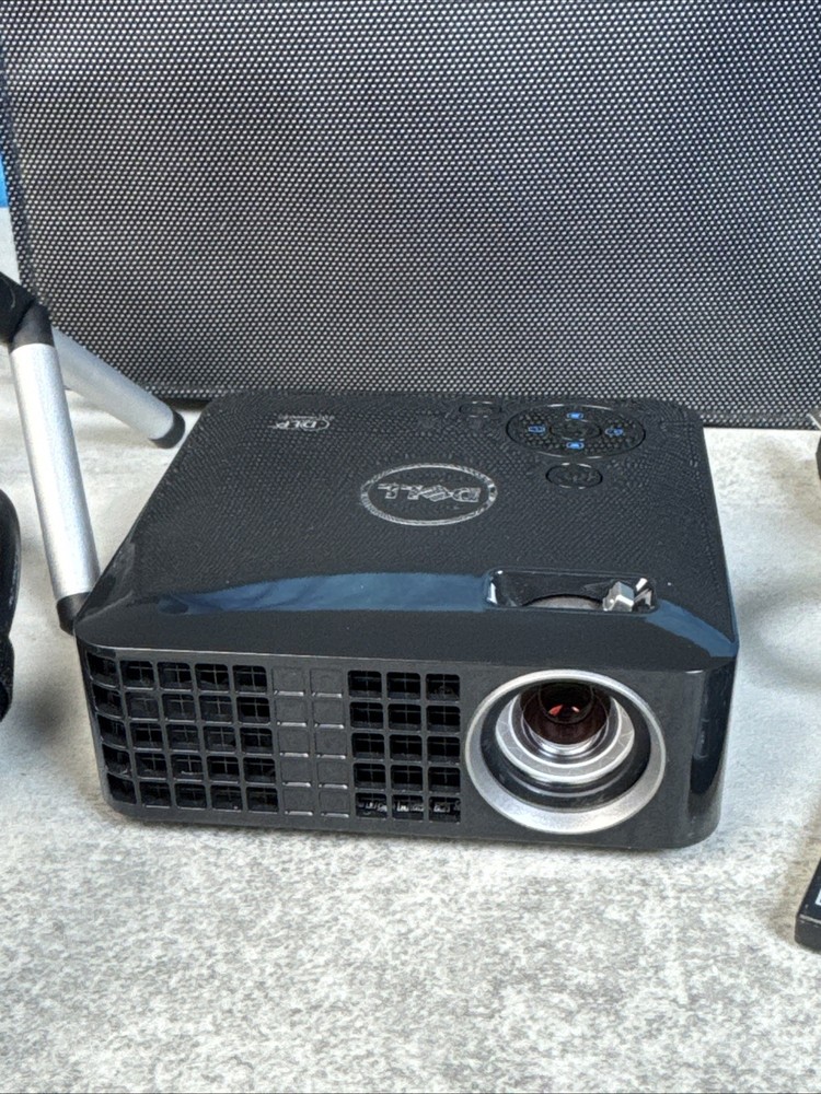 Dell M110 Projector (F)