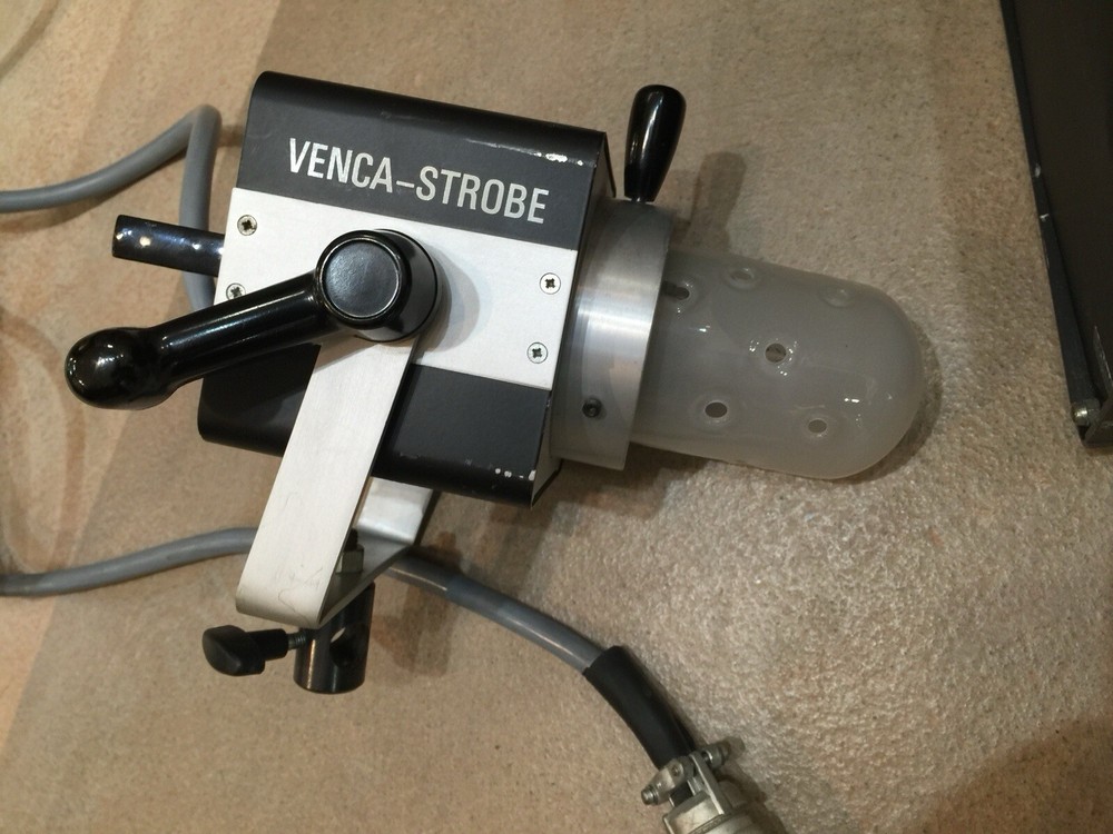 Pro Studio Light Venca V-2433 2400W Power Pack & Strobe Flash Head Kit