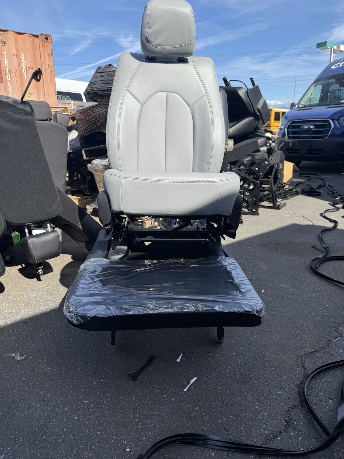 Braunability Wheelchair Van Seat Chrysler Pacifica Rh Side Passenger Seat Grey