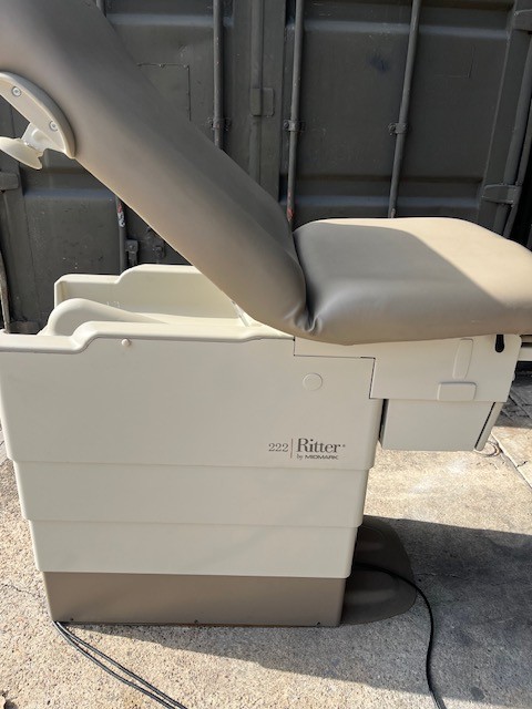 Midmark 222 Elevation only - Examination table