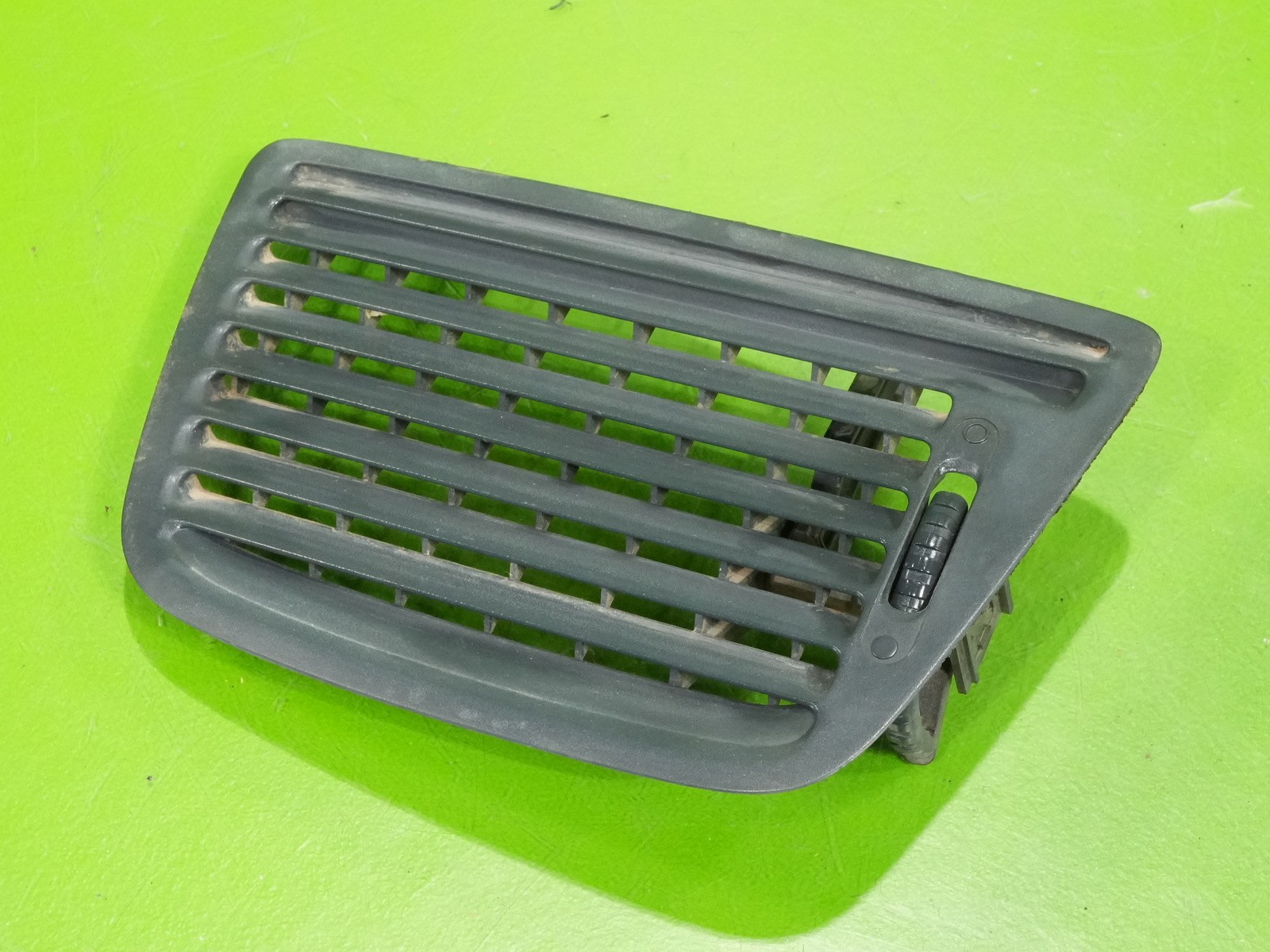 92-95 Civic OEM upper top center dash HVAC air heater AC vent blue