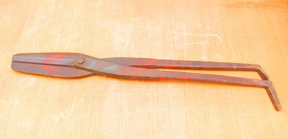 Metal cutting bench shears