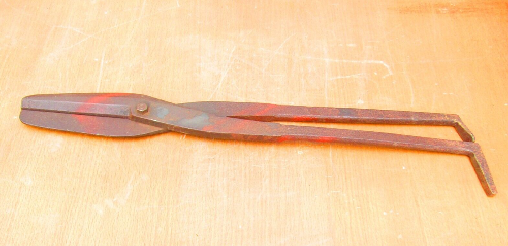 Metal cutting bench shears