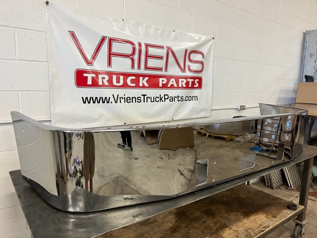 1996-2004 FREIGHTLINER CENTURY CLASS CHROME BUMPER
