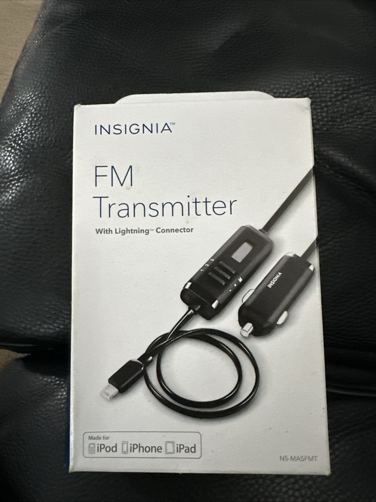 NEW INSIGNIA FM Transmitter 8PIN Lightning Connector Apple iPhone iPod NS-MA5FMT