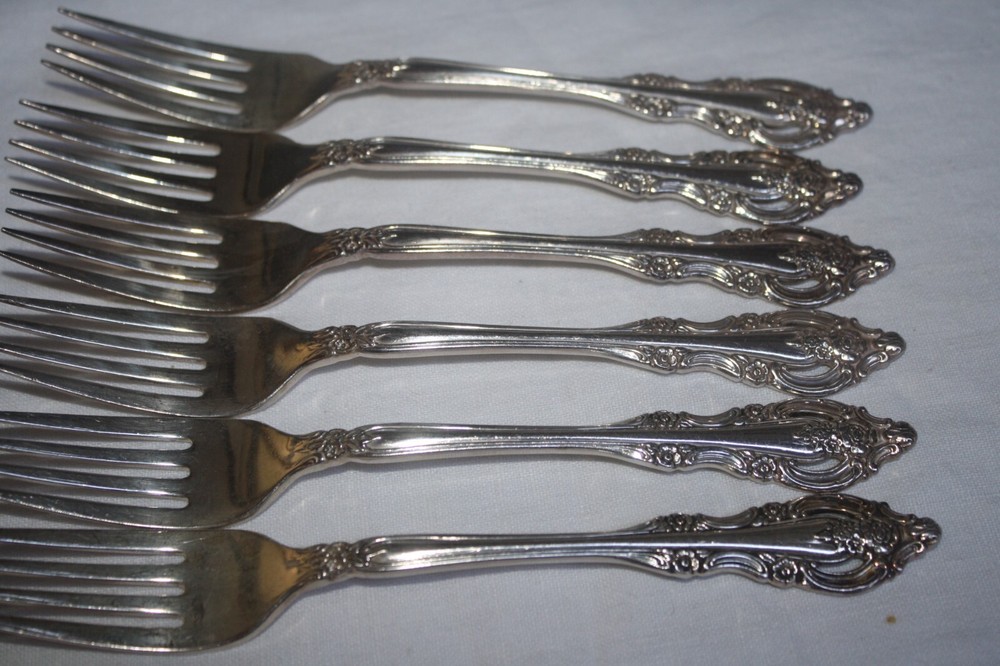 COMMUNITY SILVER PLATED FLATWARE  "SILVER ARTRISTY"  (6) DINNER FORKS