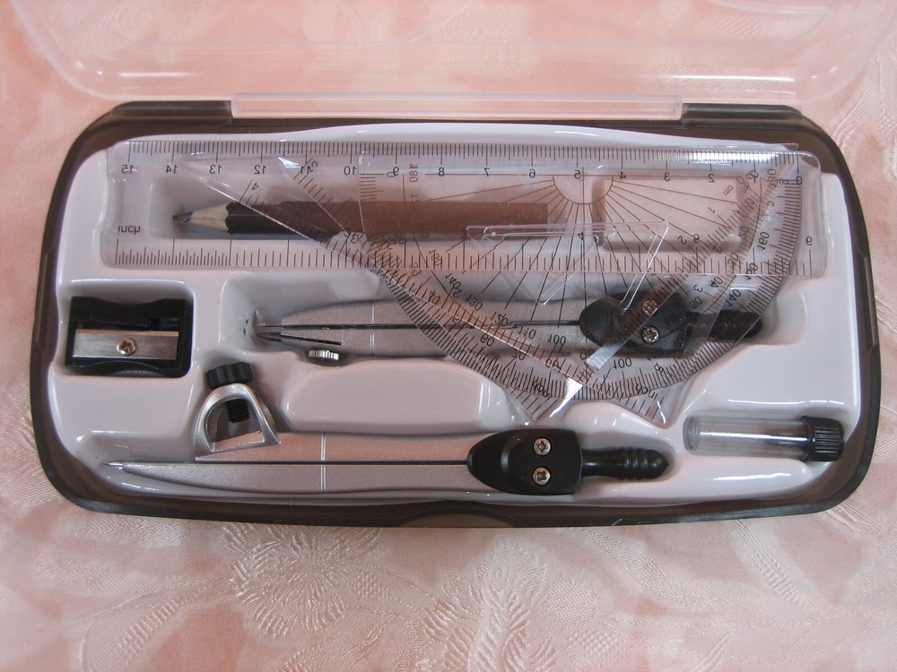 Starter Drafting Compass Kit in Plastic Case Never Used