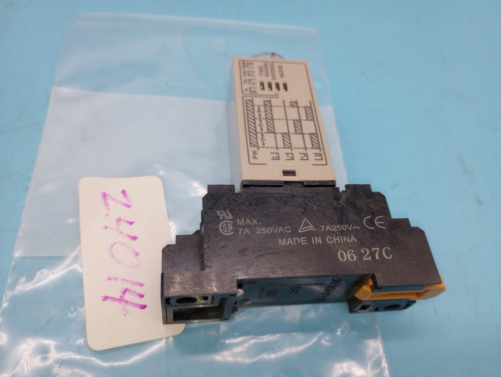 Omron H3YN-2 Timer + SOCKET 7A 250VAC