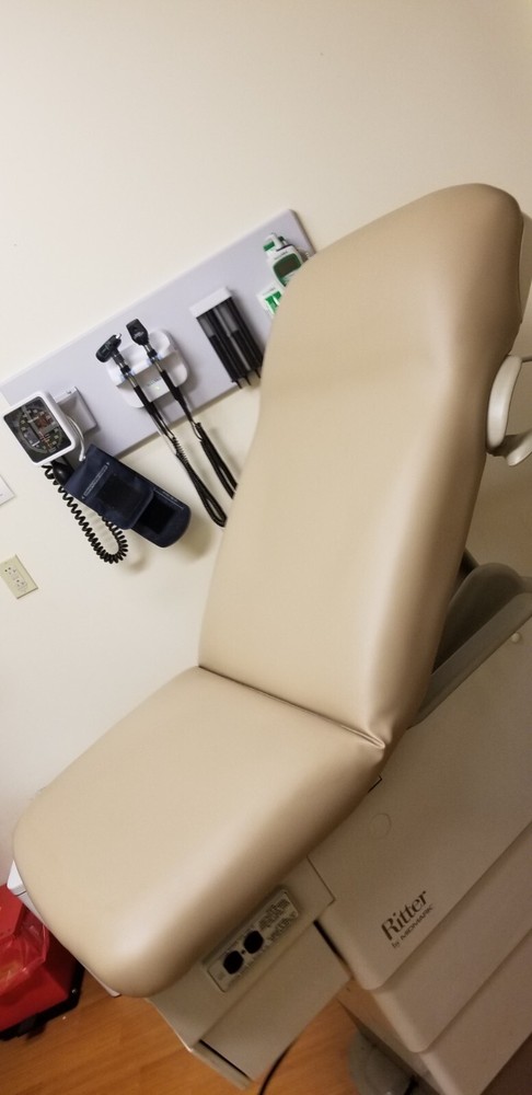 Midmark 222 Exam beds with foot control (Multiple Available).