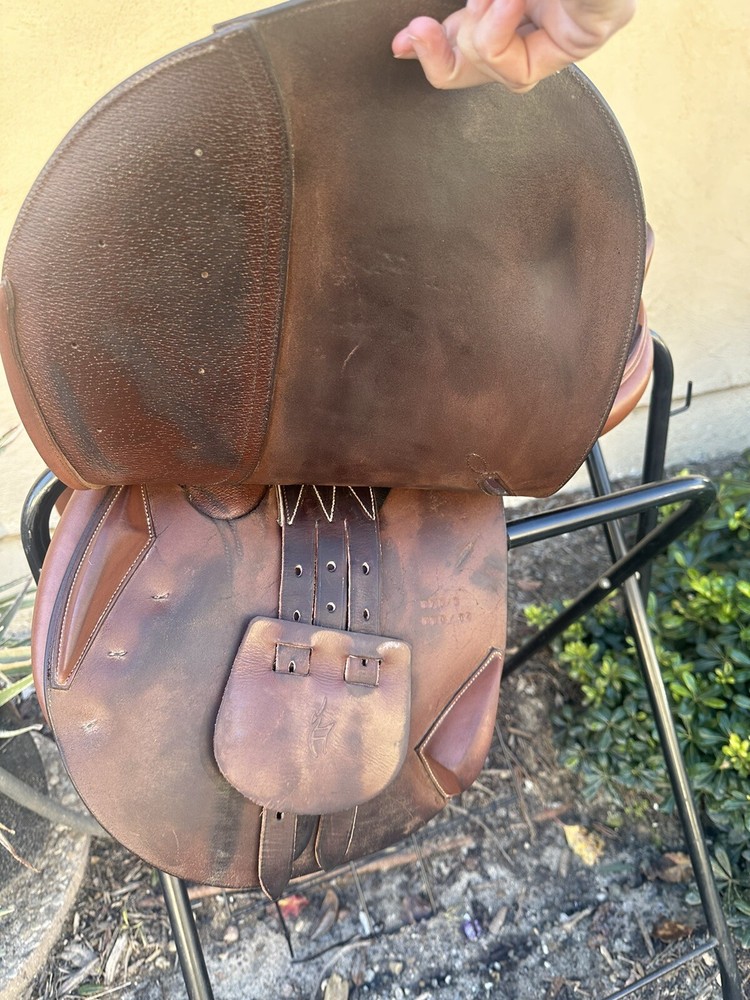 17.5” Arc De Triomphe Gazelle Jumping Saddle
