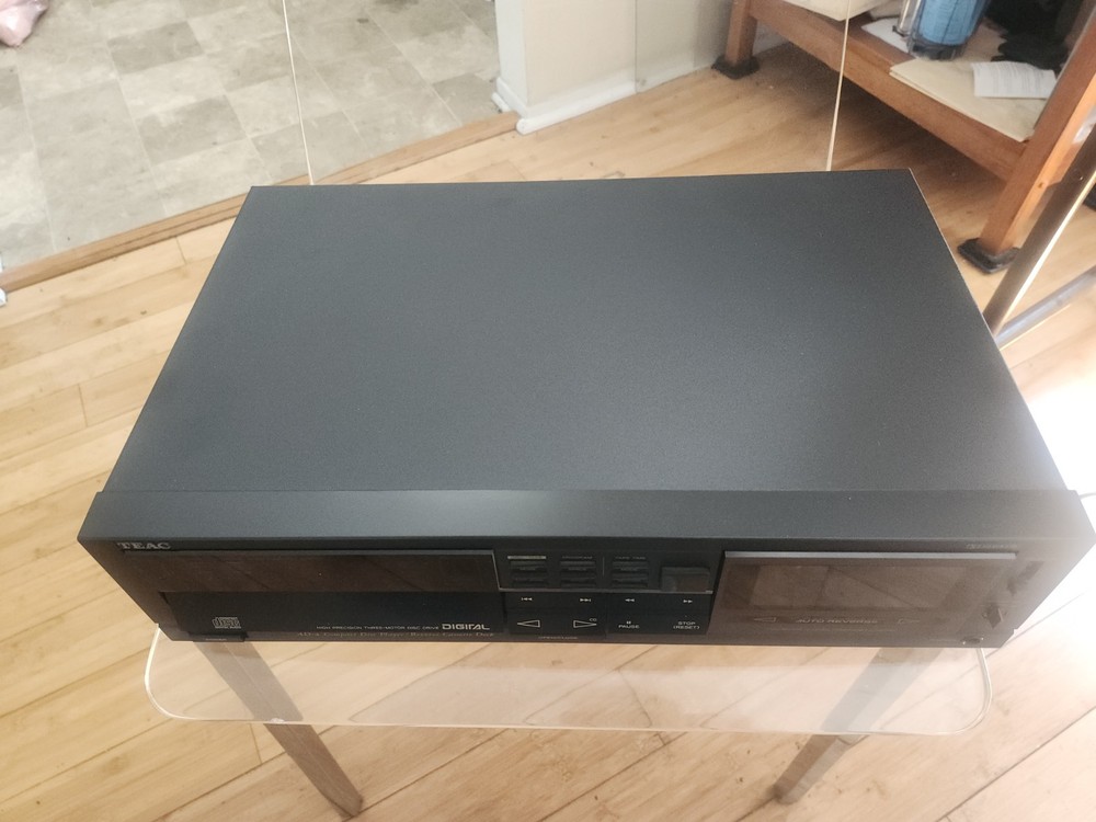 Working TEAC Compact Disc / Stereo Cassette Player AD-4 FREE Shipping