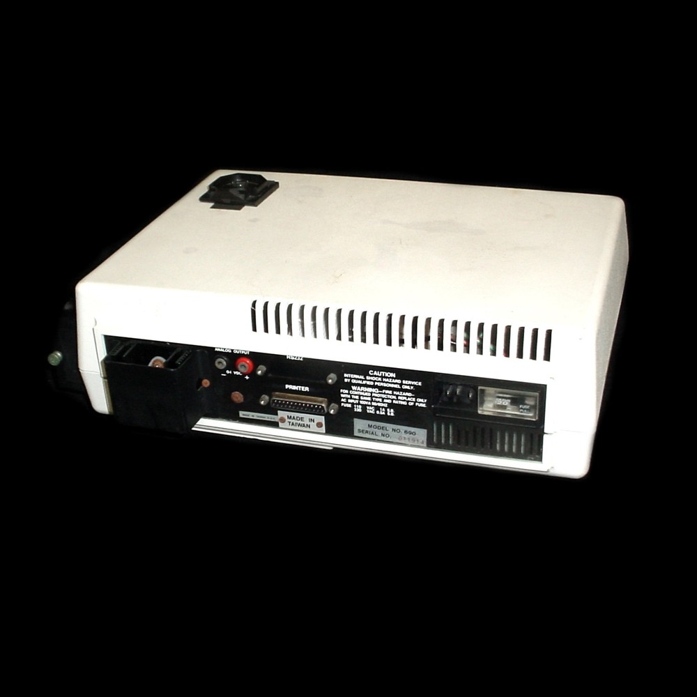 Sequoia-Turner Spectrophotometer 690 Visible Spectrum Analyzer 110~230VAC