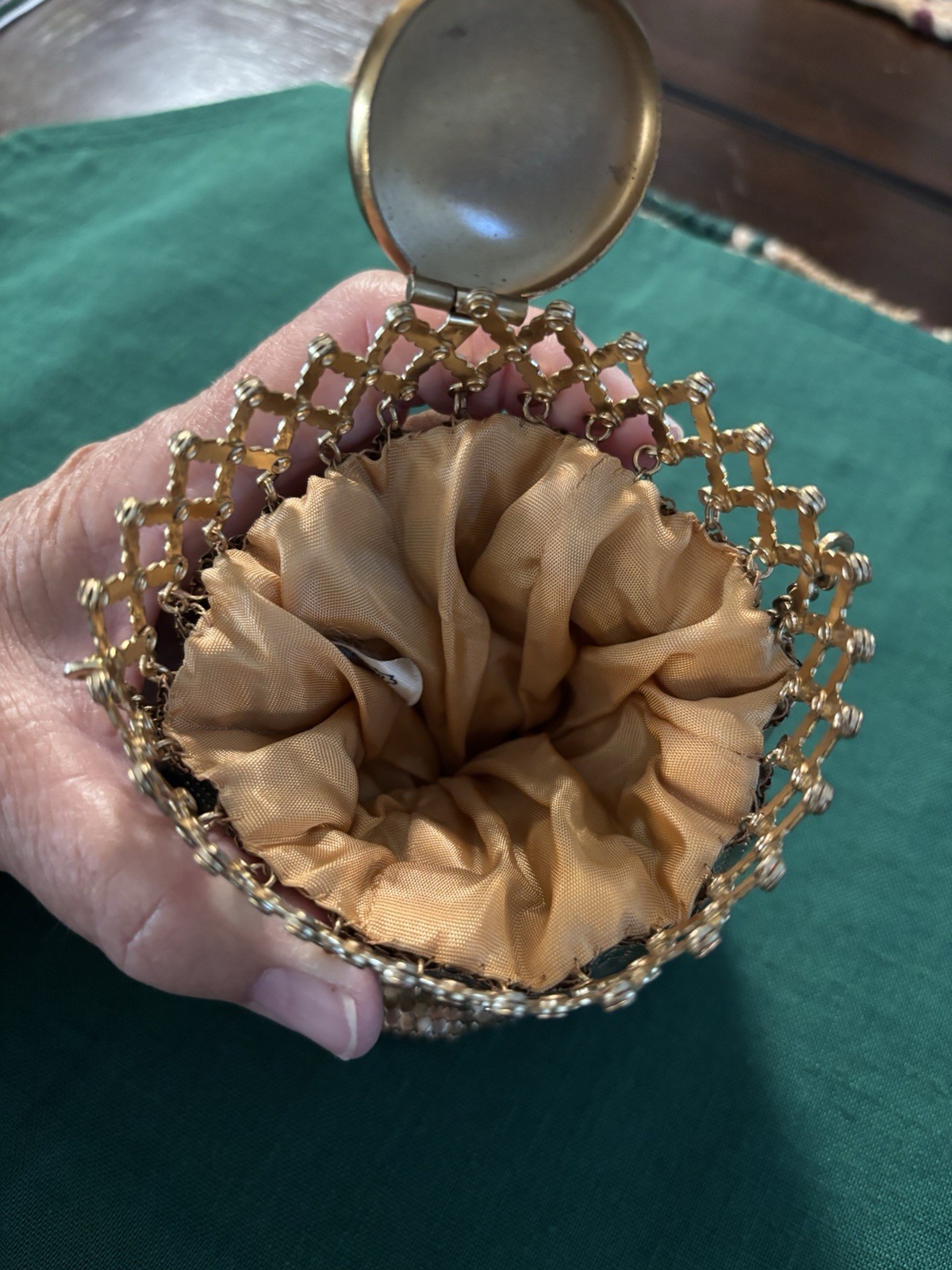 Vintage Whiting & Davis Mesh Purse Flapper Beggar's Bag Expandable Gate Top