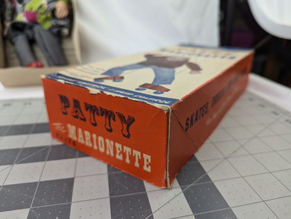 Patty the Marionette Peter Puppet Doll Box