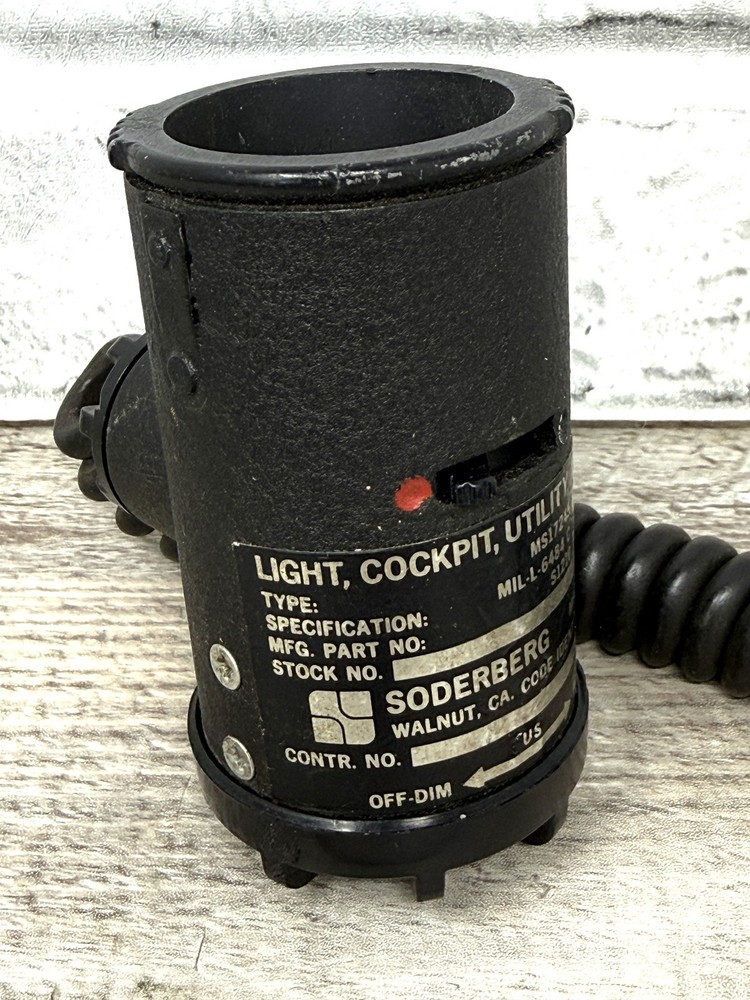 Vtg Soderberg Utility Aircraft MFG Part S1210 Red/White Cockpit Light Untested