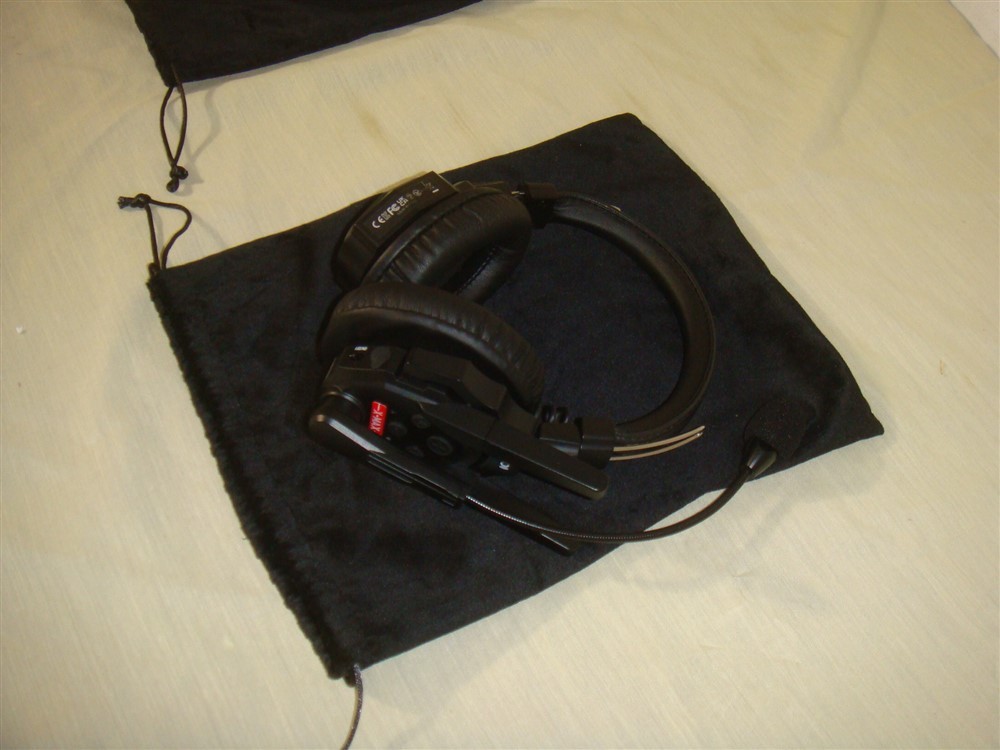 2 QTY SYNCO XTALK SMAX2 FULL-DUPLEX WIRELESS INTERCOM HEADSETS