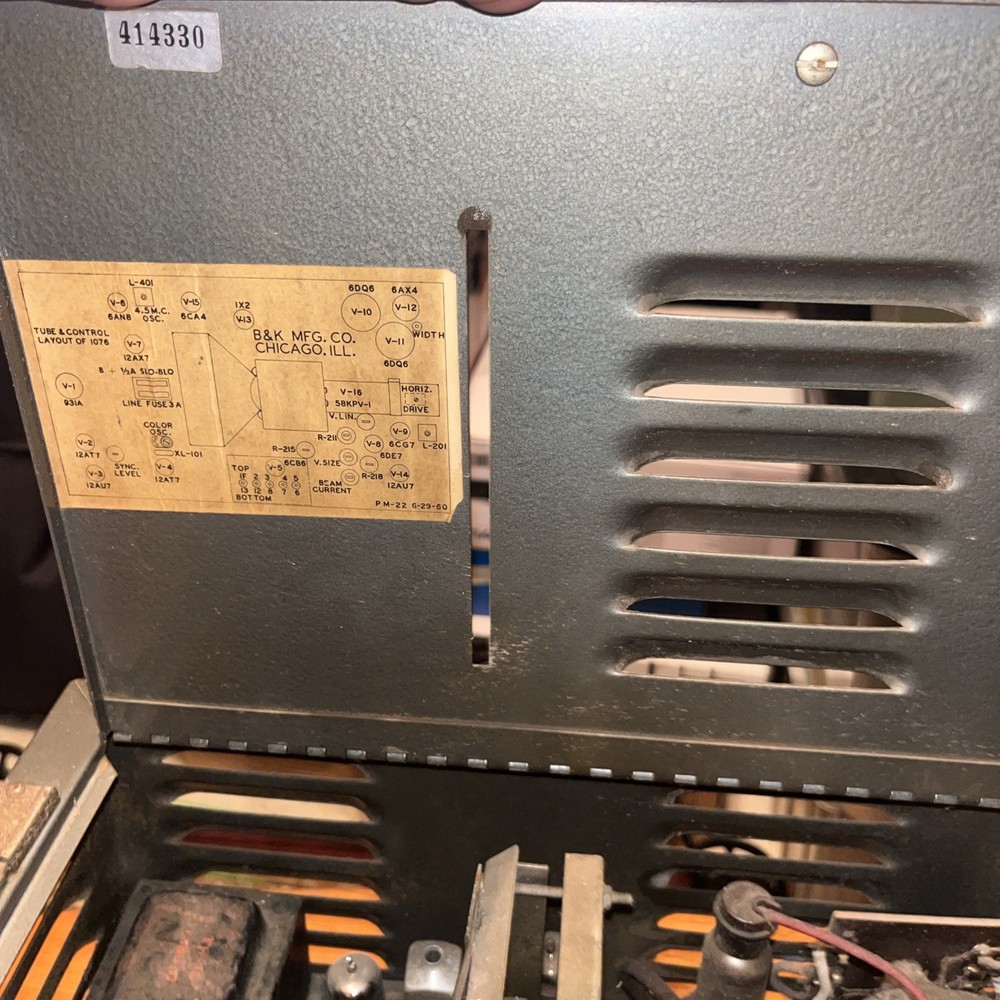 B&K 1076 Television Analyst (Untested, condition unknown, parts only)