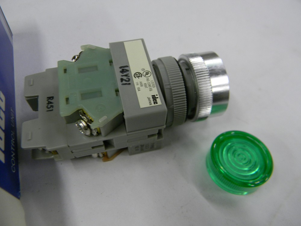 New IDEC ALW22211D-G Control Unit B4A