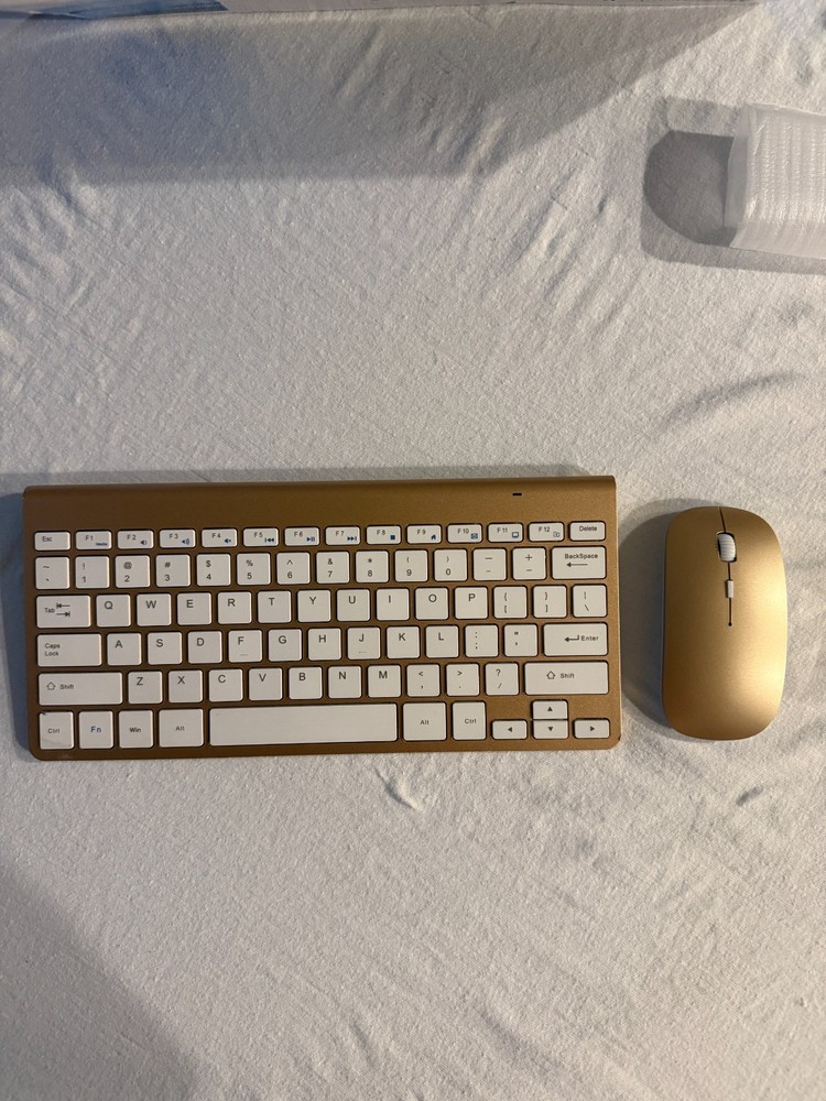 Multimedia Wireless Keyboard/Mouse New in Orginal Box