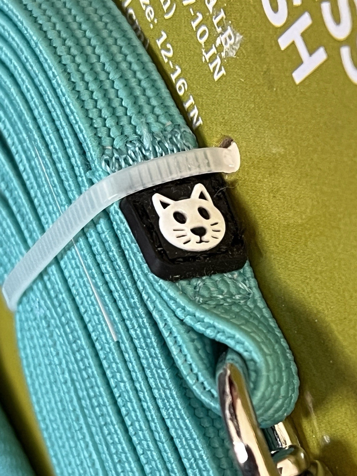 BLUE SUSHI DESIGN Vibrant Life Harness + Leash for Cats - One Size 5 - 10 lbs