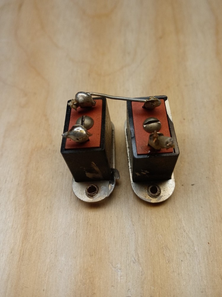 OLSON AM -280 STEREO AMPLIFIER - SWITCH OUTLET - PAIR