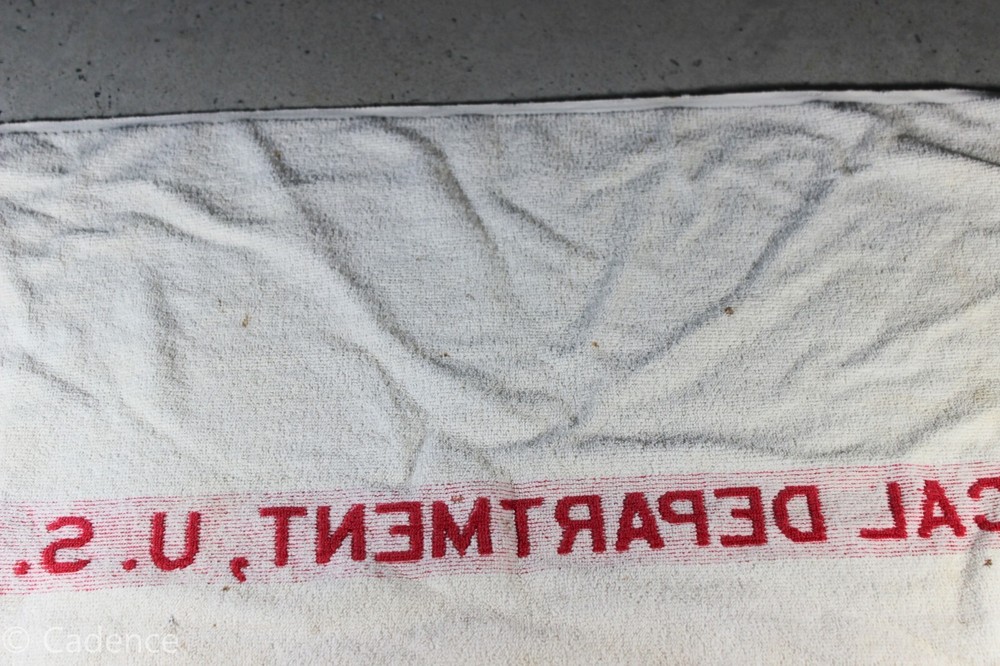 US WW2 Army Medical Department Full Size White Cotton Towel Red Stripe Rare S885