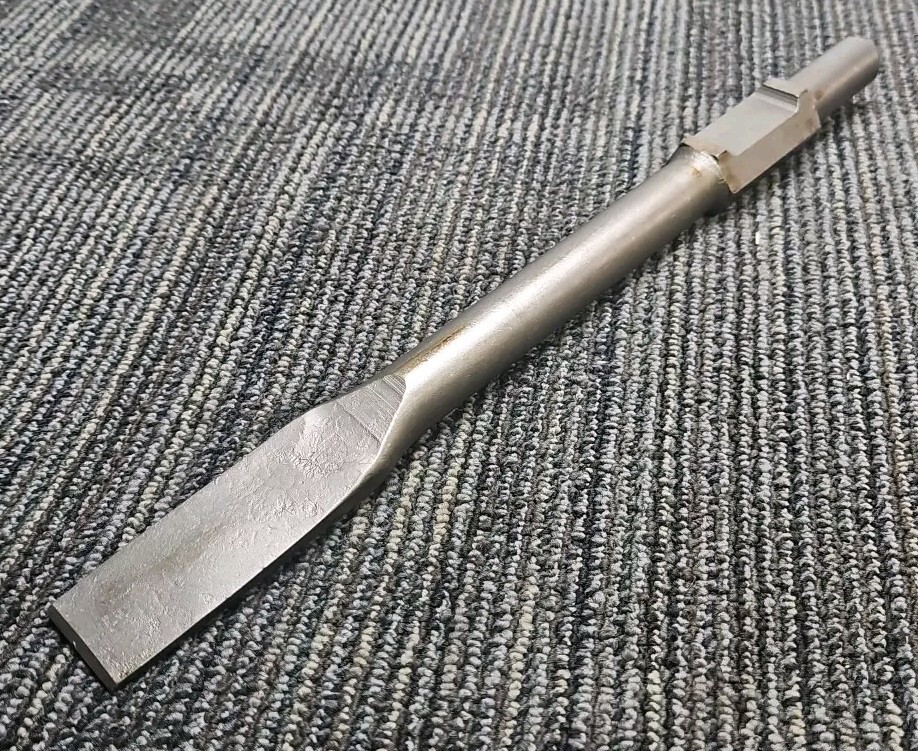 Flat Chisel Point Jack Hammer Bit 1-3/8” - 15.5”