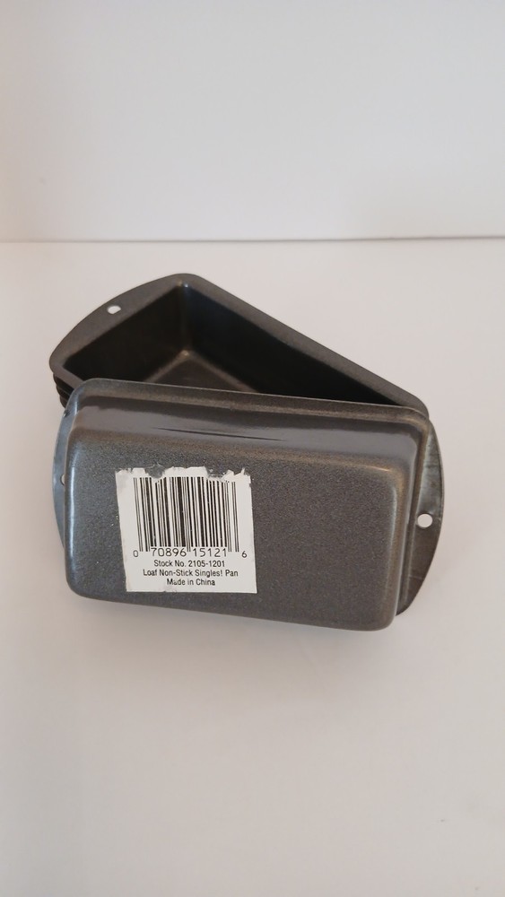 5 Piece Non Stick Mini Bread Pans. 5.5" X3"