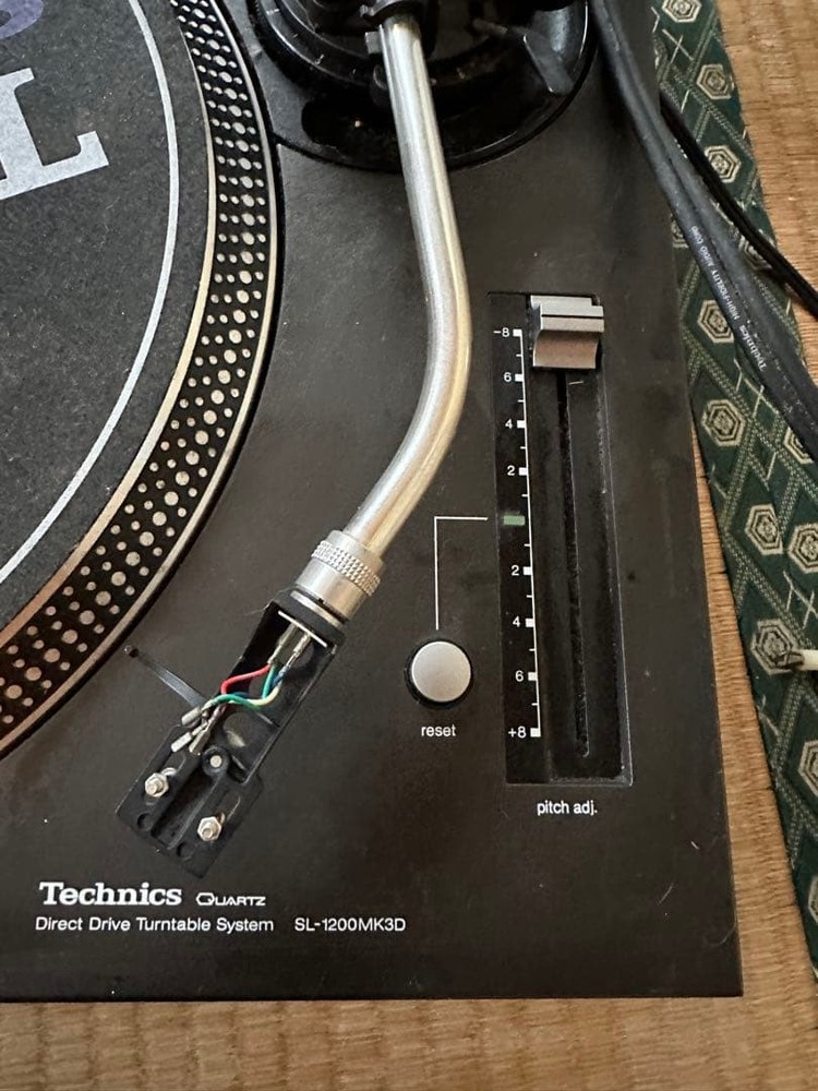 TECHNICS SL-1200MK3D TURNTABLE DIRECT DRIVE DJ RECORD PLAYER USED