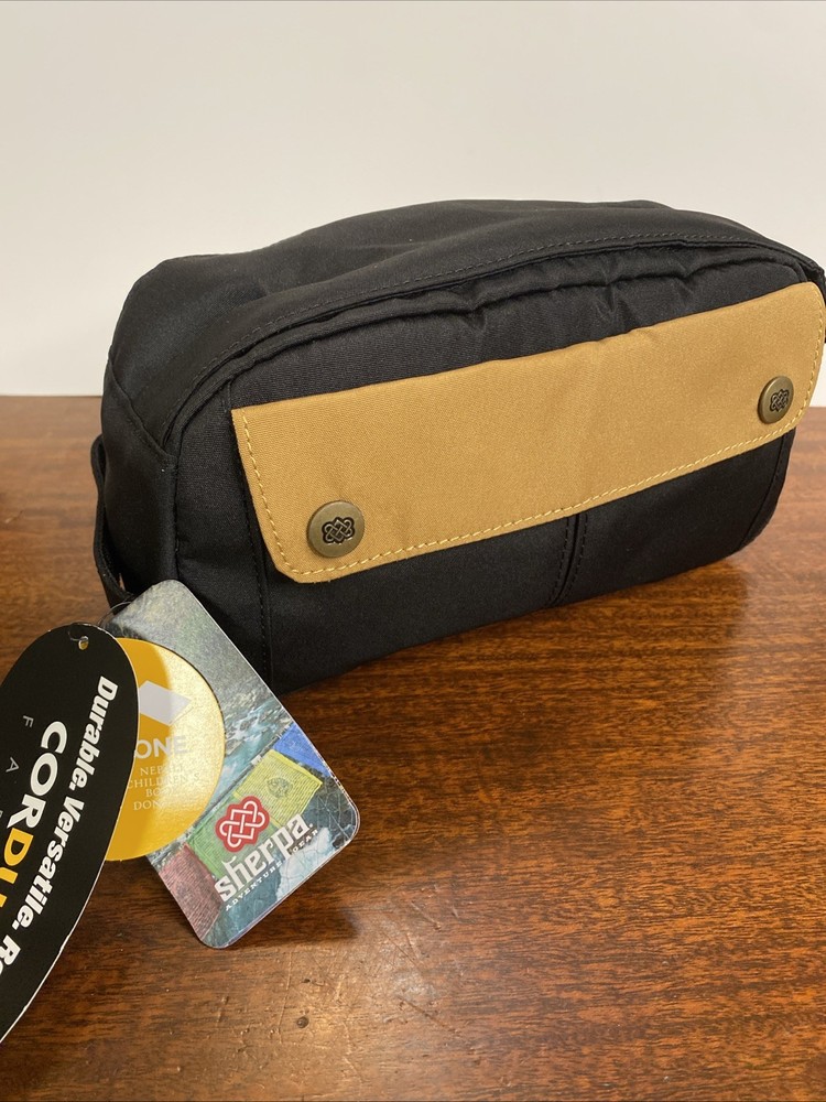 Sherpa Overnight Toiletry Bag Black