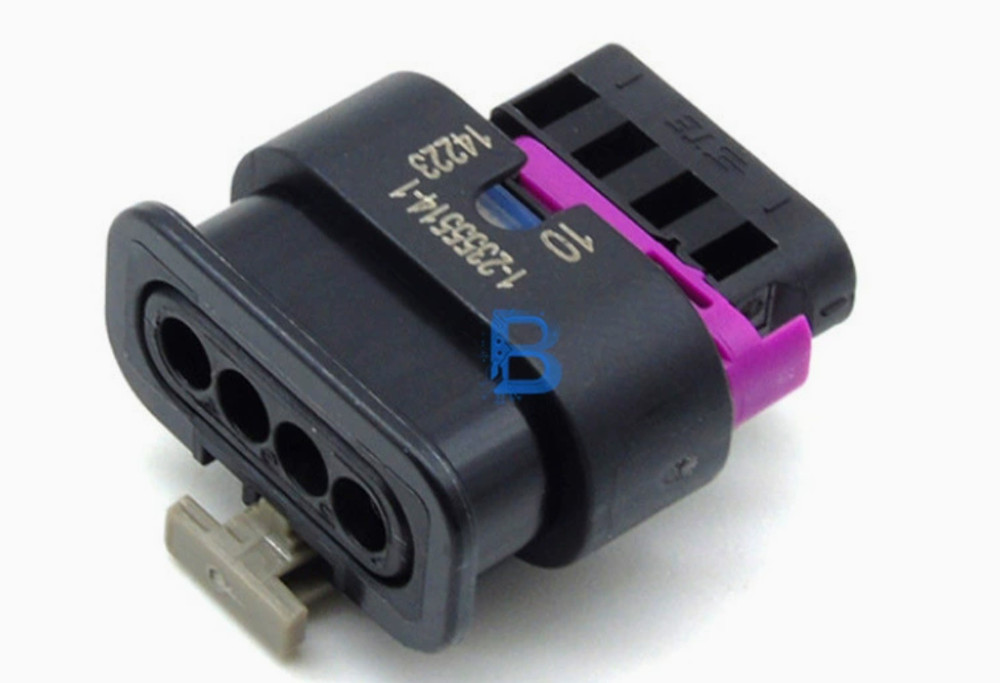 TE / TE Connectivity AMP 1-2355514-1 Connector & Plug Connector