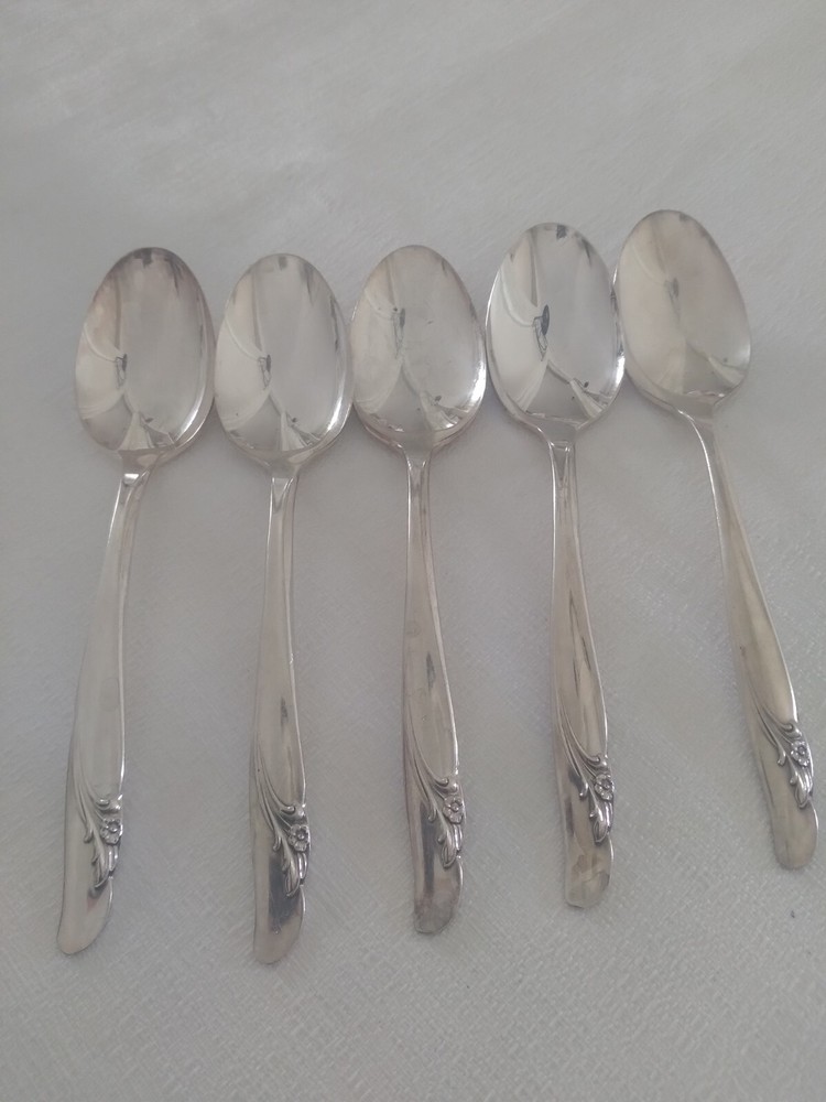 Rogers & Bro EXQUISITE 5 Teaspoons Silverplate Flatware