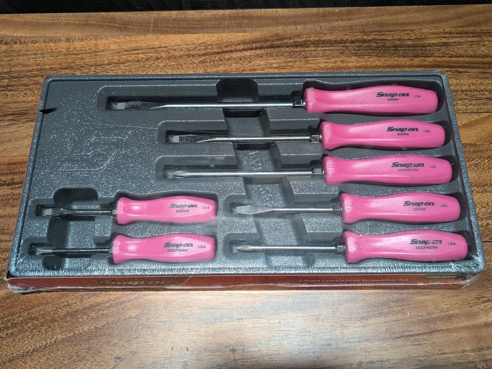 Snap On Tools NEW SDDX70APP 7 Piece PINK Hard Handle Combination Screwdriver Set