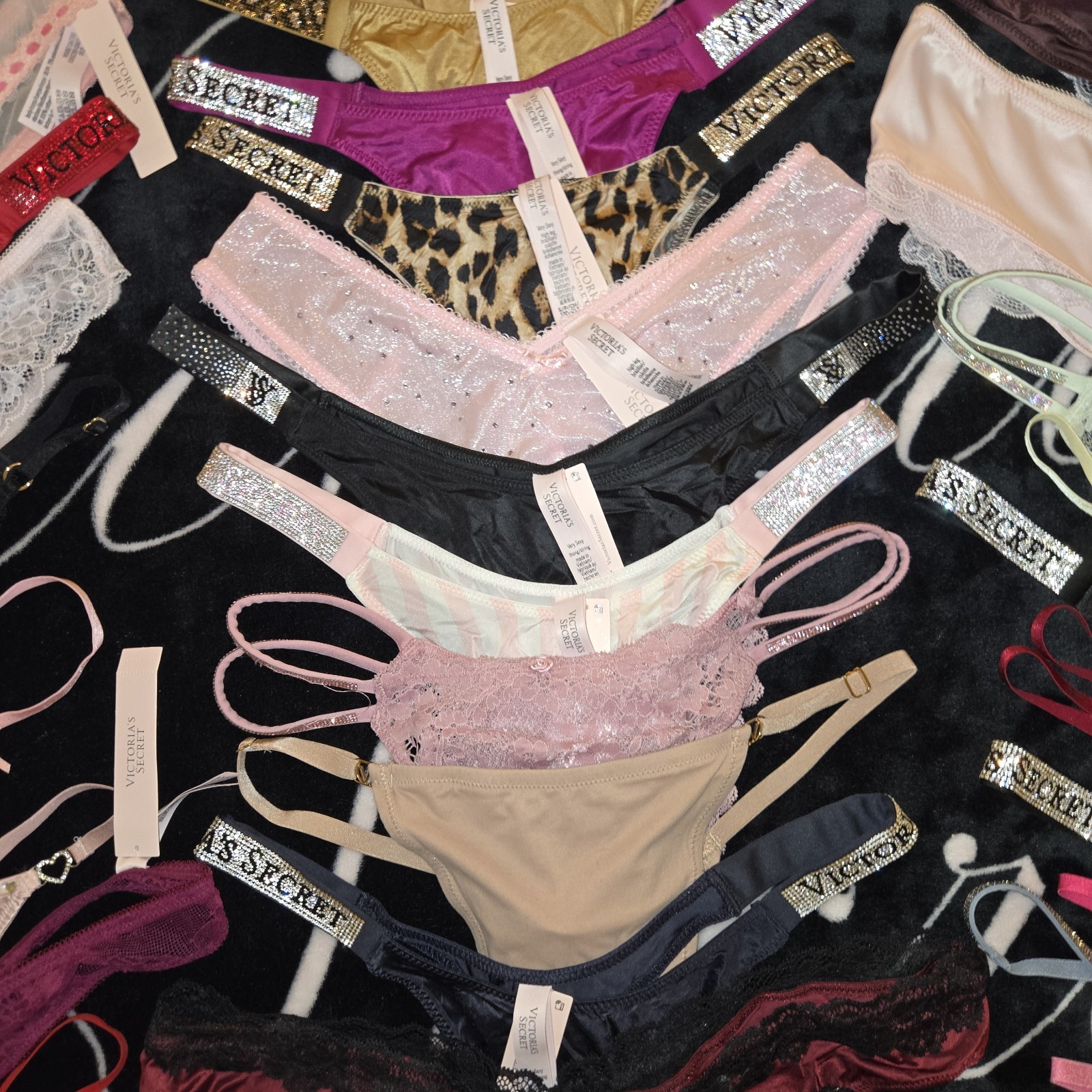 New! Victoria's Secret Mixed Panty Bundle❤️ Newest Styles Only🩷 XS-XL💕💕❣️❤️❤️