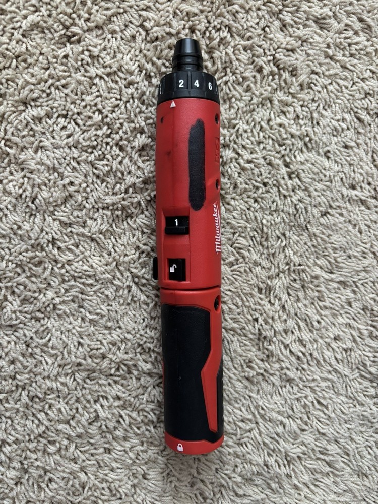 Milwaukee M4 1/4 In. Hex Screwdriver