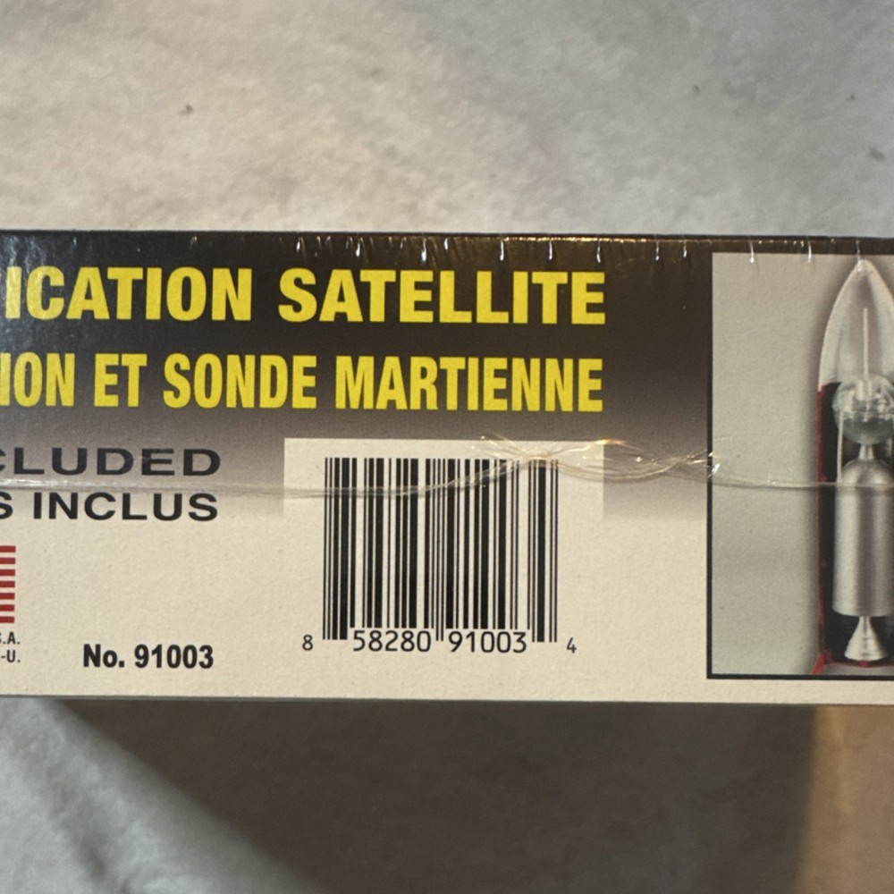 Lindberg Mars Probe Communication Satellite 1:200 Unassembled Kit 91003