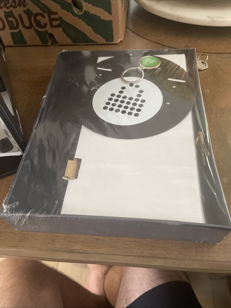 CARRYON LOCK N CHARGE 5 IPAD TABLET LOCKABLE CHARGE STATION Black