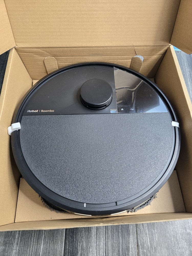 iRobot Roomba Plus 505 Combo Robot Vacuum & Mop + AutoWash Dock Pro Lidar